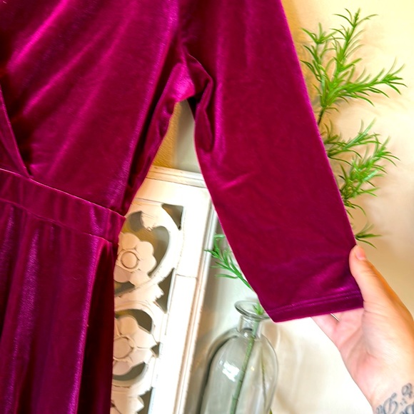 PRICE FIRM Urban Outfitters Pink Velvet Romper - Picture 7 of 12